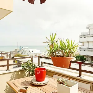 Airport Seaview Apartment Bari